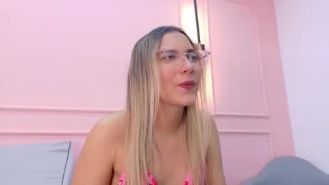 maddietease online show from February 3, 1:59 pm