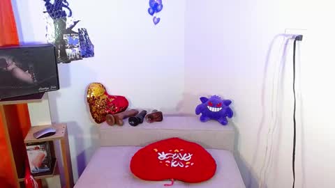 Maddy Senz online show from March 9, 8:07 am