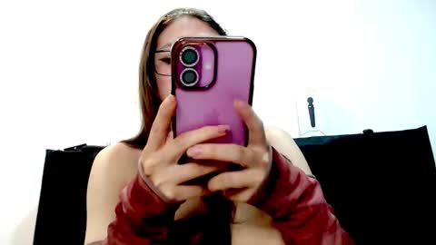 Maddy UwU online show from November 27, 11:34 pm