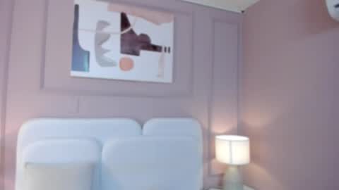 Maddy  online show from February 18, 5:20 pm