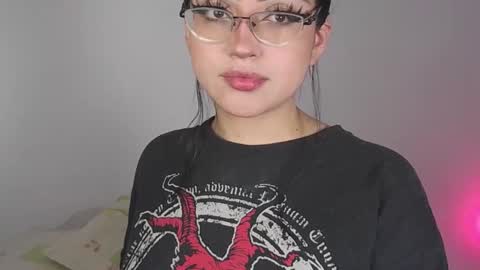   Please followme and rate me your thumbs up online show from January 6, 11:20 pm