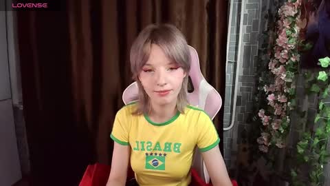 madelaines online show from April 27, 10:07 pm
