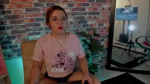 Madeline Martinez online show from December 15, 2:40 am