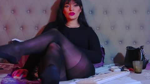 madelynvelure online show from February 4, 7:34 am