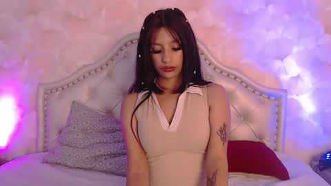 madhison_5 online show from October 22, 8:43 pm