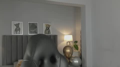 Madie  online show from December 20, 12:01 pm