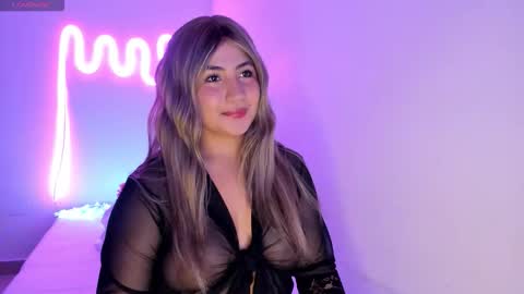 Madisson Smith  online show from November 17, 8:28 am