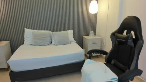 M A D I S O N online show from April 20, 7:50 pm