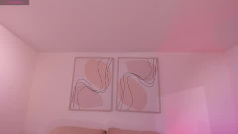 Maddi Collins online show from November 18, 11:24 am