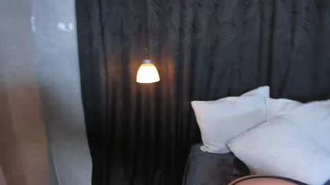 madisonyeduar online show from April 8, 1:36 pm