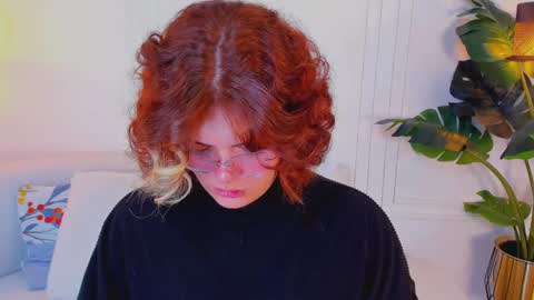 madissonmoore5 online show from September 17, 12:30 pm