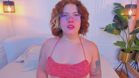 madissonmoore5 online show from September 25, 1:18 pm