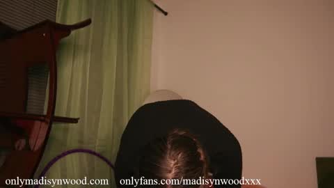 Madisyn Wood online show from March 1, 2:26 am