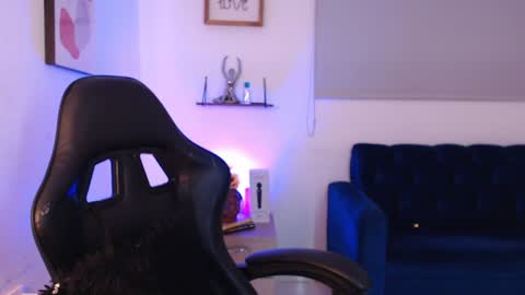 MADDY MICHELLE online show from July 27, 7:44 pm