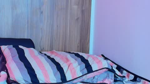 mady  online show from October 18, 5:00 am