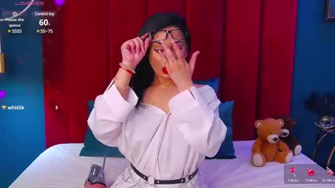 MadyLuxx online show from March 8, 8:14 pm