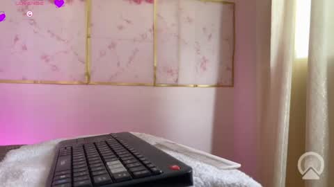 madysson__js_ online show from May 1, 5:40 pm