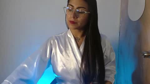 maeelyrivers online show from May 19, 8:16 pm