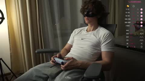 Mike XMaestro 3369 online show from November 9, 10:45 pm