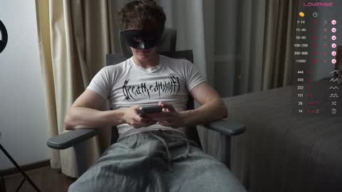 Mike XMaestro 3369 online show from December 14, 7:31 pm