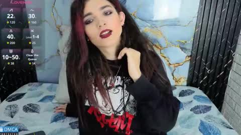 maevekuro online show from November 3, 3:18 am