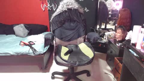 MaggCass online show from February 8, 5:51 am