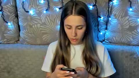Maggie online show from June 18, 1:11 am