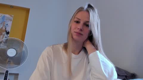 Alice  online show from November 14, 9:44 am