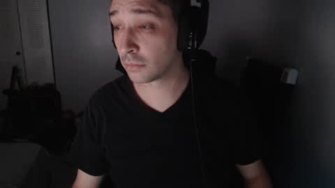 Snapshot of magicjawn chatting on January 7, 1:38 am magicjawn online show from January 7, 1:38 am