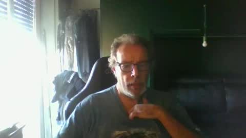 Snapshot of magicomerlino63 chatting on October 1, 2:27 pm magicomerlino63 online show from October 1, 2:27 pm