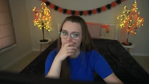 Emily online show from October 20, 12:32 pm