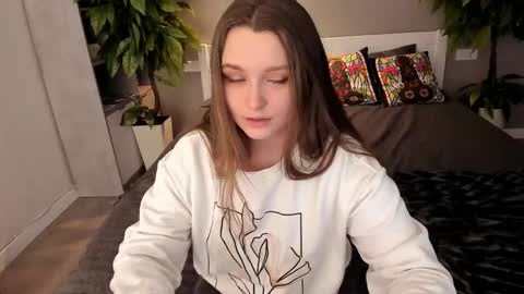 Emily online show from October 9, 2:11 pm