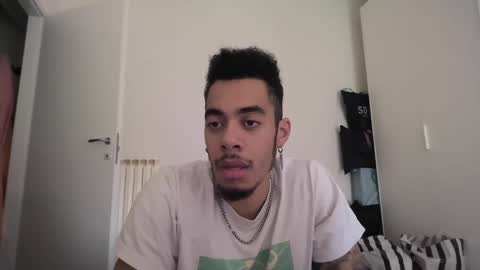 Magicsempai online show from December 17, 11:49 am