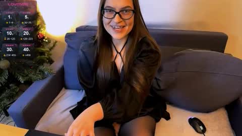 Jade online show from December 4, 8:52 pm