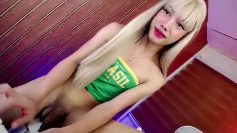 Mocah online show from March 23, 5:01 am