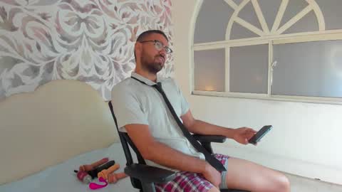 Magnus Alejo online show from November 26, 12:02 pm