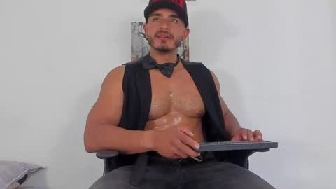 Magnusclark online show from June 9, 6:51 pm