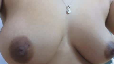 Snapshot of maiaa_ruiz chatting on February 26, 1:43 pm Maiaa Ruiz online show from February 26, 1:43 pm