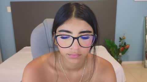 Snapshot of maiaa_ruiz chatting on October 15, 1:45 pm Maiaa Ruiz online show from October 15, 1:45 pm