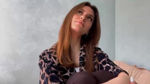 M I A online show from March 26, 7:35 am