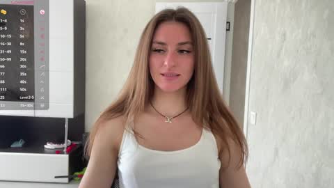 M I A online show from July 20, 8:17 am