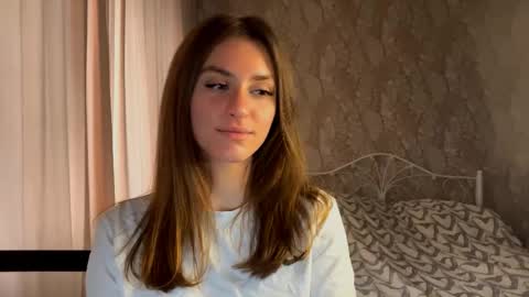 M I A online show from March 12, 8:40 am