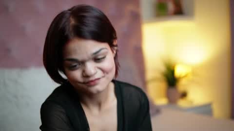 Snapshot of maiamini chatting on October 22, 8:43 pm Maia online show from October 22, 8:43 pm