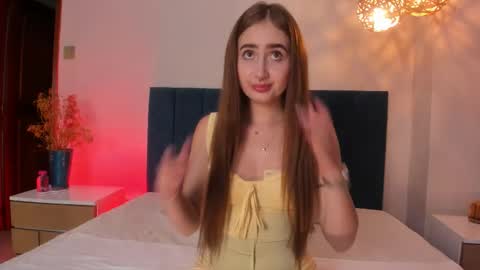 Maia Sinclair online show from March 9, 11:37 am