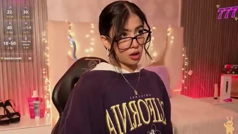 maiily_tay online show from January 16, 12:14 pm