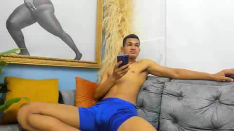 maikol_twinkx online show from November 24, 12:26 pm