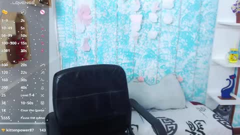 Snapshot of maja_bloom chatting on January 25, 3:09 pm Maja online show from January 25, 3:09 pm