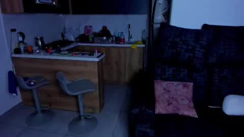 majito online show from June 25, 5:12 am