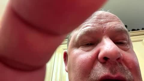 makeyousquirt1969 online show from December 22, 5:47 am