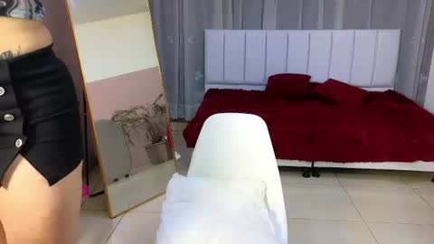 malen_fitnessmilf online show from June 11, 12:43 am